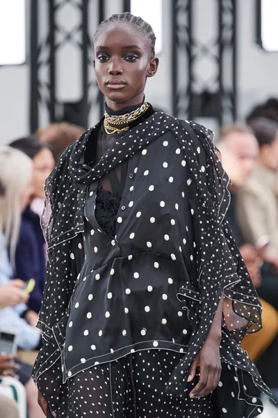 Look 114